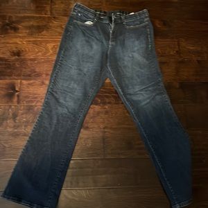 Woman’s Lee Jeans size 14